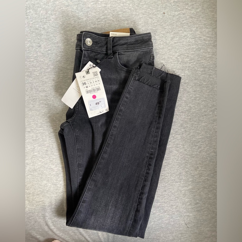 ZARA Size 4 Jeans